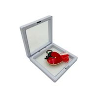 Brosa Martisor En-gros, Cat Love in cutie cu expunere 3D, 8.5×8.5×2cm