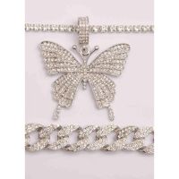 Colier Cu Pandantiv In Forma De Fluture, De Culoare Argintie.