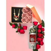 Set: cadou martisor Pandora & flori sapun + martisor pandant