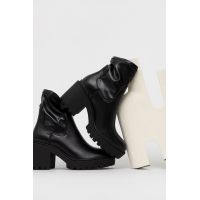 Medicine botine culoarea negru, cu toc drept