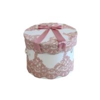Cutie rotunda pentru trusou, dantela roz somon