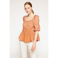 Bluza cu decupaje discrete