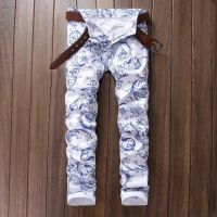Blugi bărbați albastru-alb într-un design interesant 32