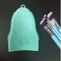 Mănuși din silicon pentru curățarea periilor 2