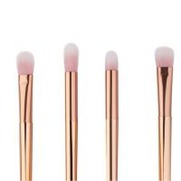 Set de 4 perii pentru umbre de ochi în culoarea roz-auriu