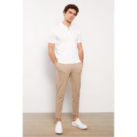 Pantaloni crop cu talie medie