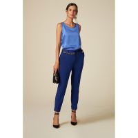 Pantaloni cu croiala conica si buzunare laterale