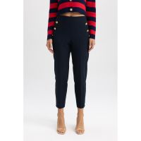 Pantaloni chino cu nasturi decorativi