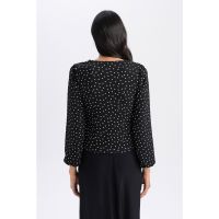 Bluza cu maneci lungi si decolteu in V