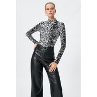 Bluza cu animal print