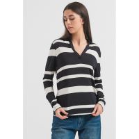 Bluza cu guler - model in dungi si decolteu in V
