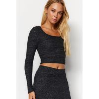 Bluza crop cu decolteu rotund