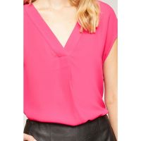 Bluza cu decolteu in V si maneci scurte