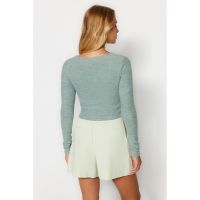 Bluza crop cu decolteu rotund
