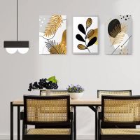 Set 3 tablouri minimaliste frunze aurii negre - Dimensiune multicanvas: 3 tablouri 30x45 cm