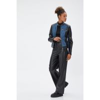 Jacheta de piele ecologica cu detalii de denim