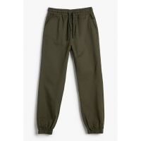 Pantaloni cu banda elastica si talie medie