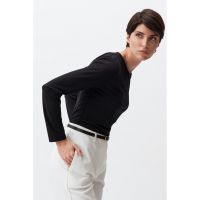 Bluza cu model uni si decupaj pe partea din spate