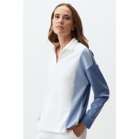 Bluza de trening cu model colorblock si fenta cu fermoar