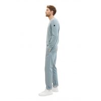 Pantaloni drepti