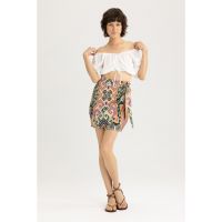 Bluza crop cu decolteu pe umeri