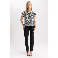 Bluza cu model si maneci cazute