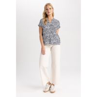 Bluza cu model si maneci cazute