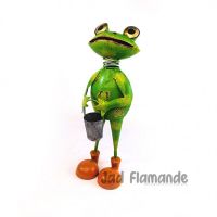 Decoratiune gradina-Broasca cu galeata