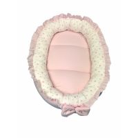 Cuib baby nest bebelusi cu volanase roz pal - stelute roz pe alb LUX