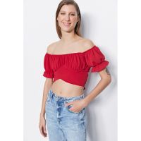 Bluza crop cu decolteu pe umeri