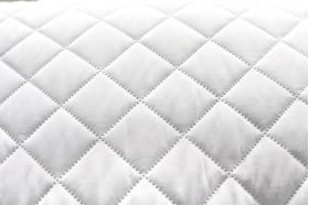 Set 2 perne matlasate 50x70 + pilota 180x200