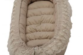 Pozitionator SomnArt baby nest, 94x60cm, cu dantela, crem