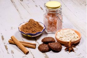 BISCUITI VEGANI CU ROSCOVE SI OVAZ fara zahar – 150 G - Hiper Ambrozia