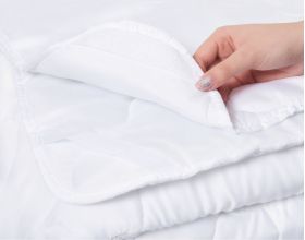 Pilota 4 Anotimpuri 180x200 Somnart HypoallergenicMed, medicinala si hipoalergenica, microfibra, lavabila la 95 de grade, izolatie termica