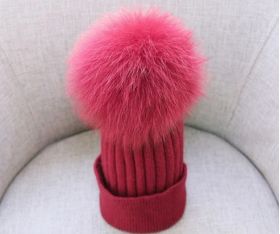 Căciulă de iarna dama cu pompon J3007 burgundy