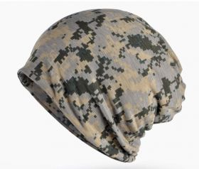 Căciulă bărbătească cu model de camuflaj J745 3