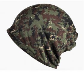 Căciulă bărbătească cu model de camuflaj J745 4