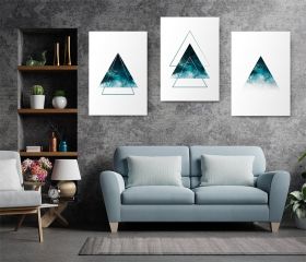 Set 3 tablouri forme geometrice triunghi - Dimensiune multicanvas: 3 tablouri 60x90 cm