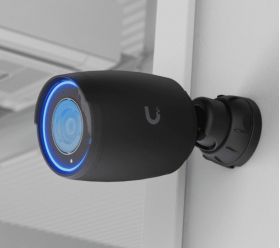 ubiquiti Ubiquiti Indoor/outdoor 4K PoE camera with 3x optical zoom and long-distance smart detection capabilit (UVC-AI-Pro)