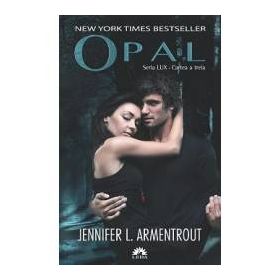 OPAL cartea a treia din seria LUX