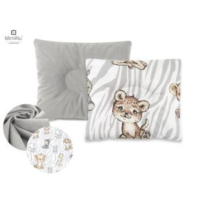 Perna bebelus, MimiNu, Profilata, Cu doua fete, Cu functie anti-soc, Pufoasa, Din catifea si bumbac, Materiale certificate Oeko Tex Standard 100, 23x26 cm, Velvet Safari natural/Grey