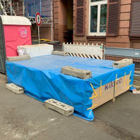 Prelata Impermeabila cu ochiuri metalice de prindere, dimensiune 3,0m x 4,0m, densitate 80g/m2, albastra