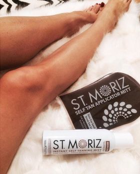 Manusa profesionala pt aplicarea autobronzantului St Moriz Velvet Tanning Mitt