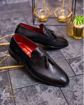 Pantofi Loafers de bărbați din piele naturala, Negru gravat cu ciucuri - P1557