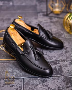 Pantofi Loafers de bărbați din piele naturala, Negru cu ciucuri - P1569