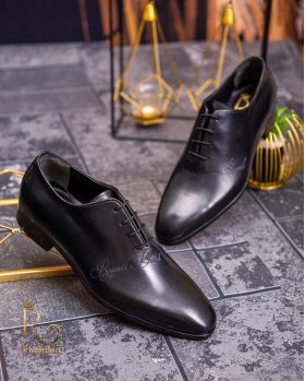 Pantofi eleganți de bărbați din piele naturala, Negru gravat - P1545