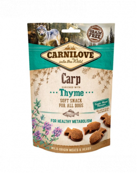 CARNILOVE Semi Moist Snacks recompense moi pentru caini, cu crap si cimbru 200 g