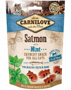 CARNILOVE Crunchy Snacks recompense crocante pentru pisici, cu somon si menta 50 g