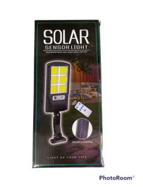 Lampa solara de exterior cu senzor de miscare- EN GROSS