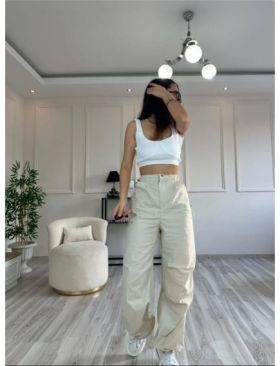 Pantaloni cu buzunare aplicate pe picior, en-gross